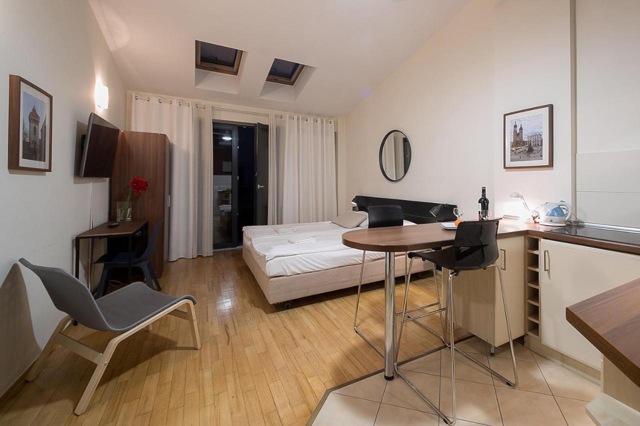 Main Square Studio With Terrace & Air Condition Krakow Ngoại thất bức ảnh