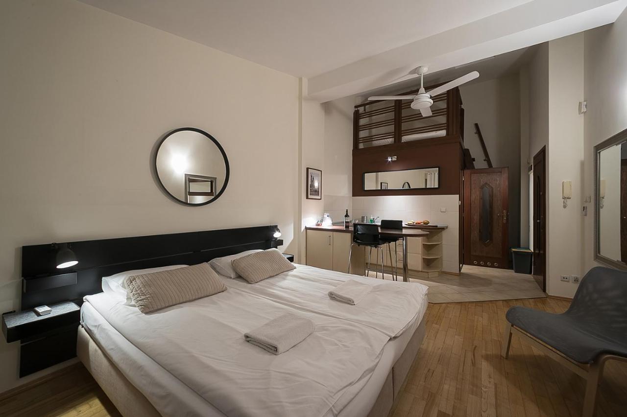 Main Square Studio With Terrace & Air Condition Krakow Ngoại thất bức ảnh